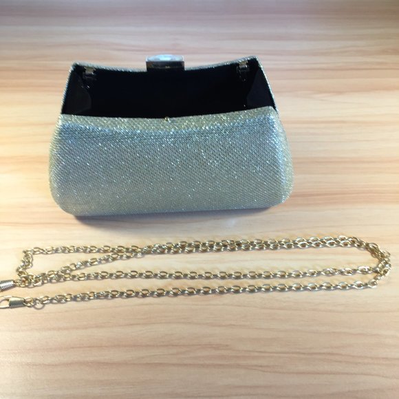 Gold Metallic Hard Case Clutch w Detachable Chain Strap NWOT - Picture 3 of 4